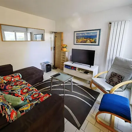T3 Mitoyenne Climatisee Avec Piscine Et Parking, Cap D'agde - Fr-1-607-217 Holiday home
