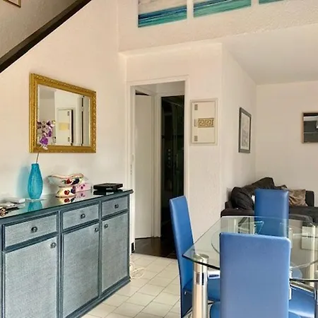 Holiday home T3 Mitoyenne Climatisee Avec Piscine Et Parking, Cap D'agde - Fr-1-607-217 *