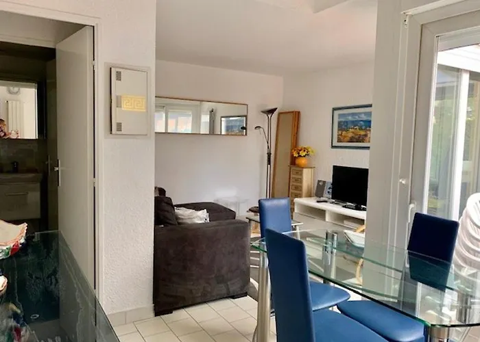 Casa vacanze T3 Mitoyenne Climatisée Avec Piscine Et Parking, Cap D'agde - Fr-1-607-217 Agde