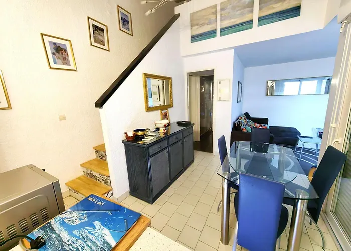 T3 Mitoyenne Climatisée Avec Piscine Et Parking, Cap D'agde - Fr-1-607-217 Agde